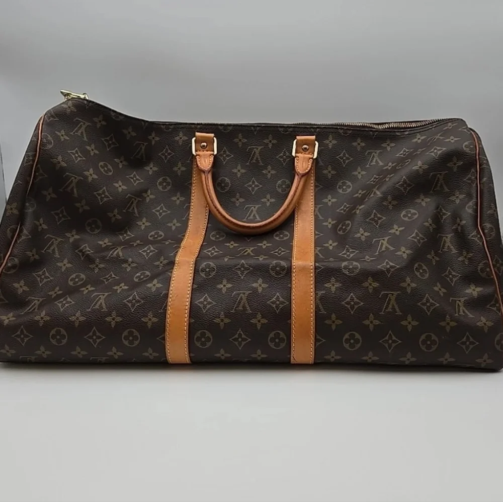 AUTHENTIC Louis Vuitton Monogram Keepall Bandouliere 50 Hand Bag